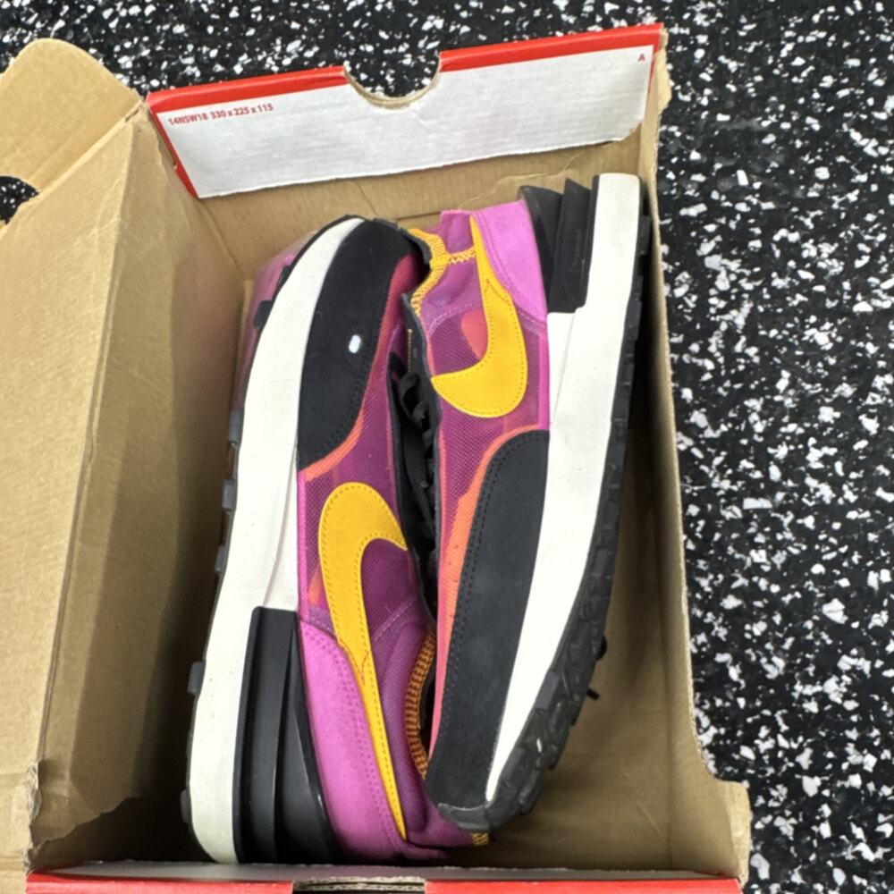 Nike Waffle One Active Fuchsia/University Gold/Black Men's Sneakers DA7995-600